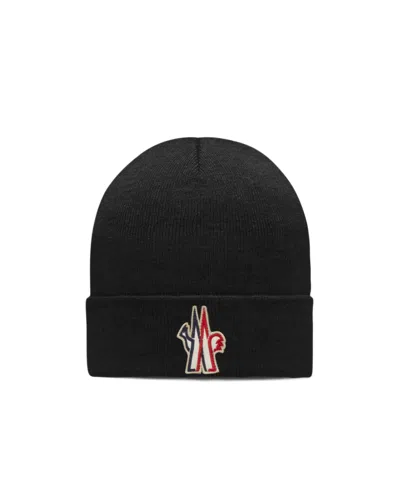 Moncler Logo Hat In Black