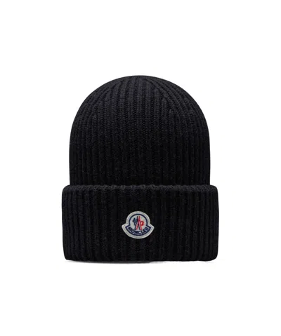 Moncler Logo Hat In Black