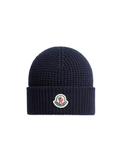 Moncler Logo Hat In Black