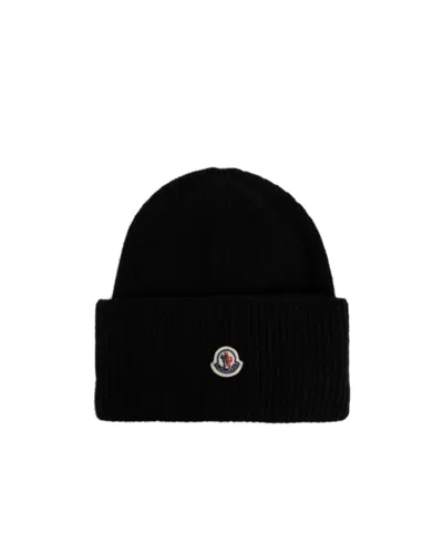 Moncler Logo Hat In Black
