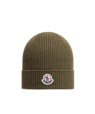 Moncler Logo Hat In Green