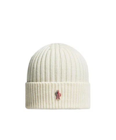 Moncler Logo Hat In White