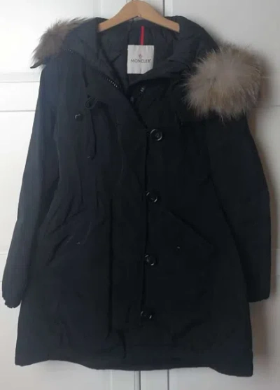 Moncler Logo Hooded Down Jacket In White