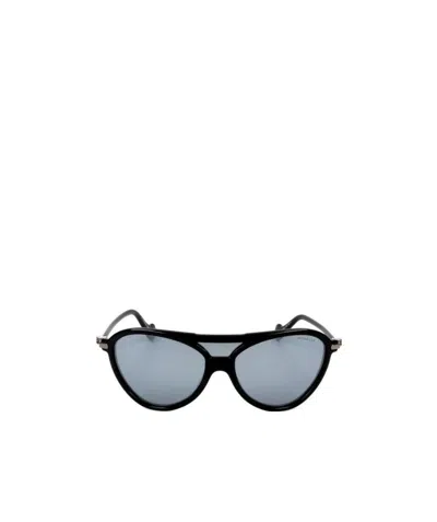 Moncler Logo Logo Sunglasses In Blue