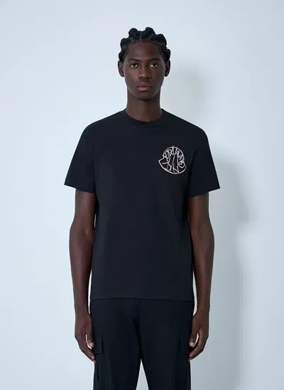 Moncler Logo Motif T-shirt In Black