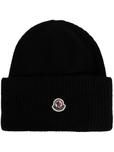 Moncler Ribbed-knit Wool Beanie In Black