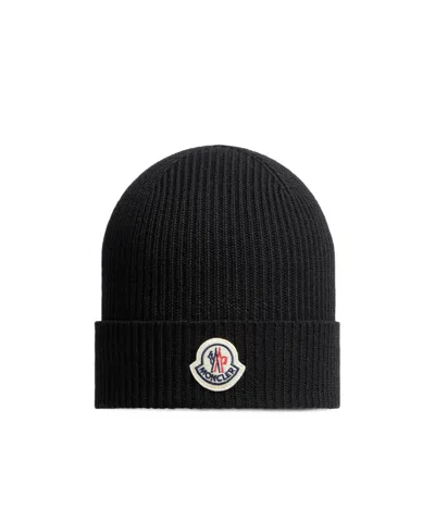 Moncler Logo Patch Beanie In Black