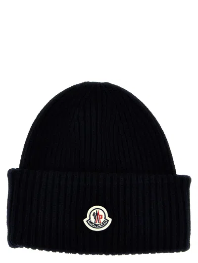 Moncler Logo Patch Beanie In Blue