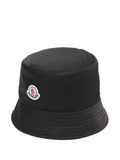 MONCLER LOGO-PATCH BUCKET HAT