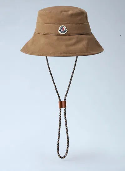 MONCLER LOGO PATCH BUCKET HAT