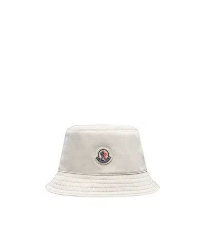 Moncler Bucket Hat In White