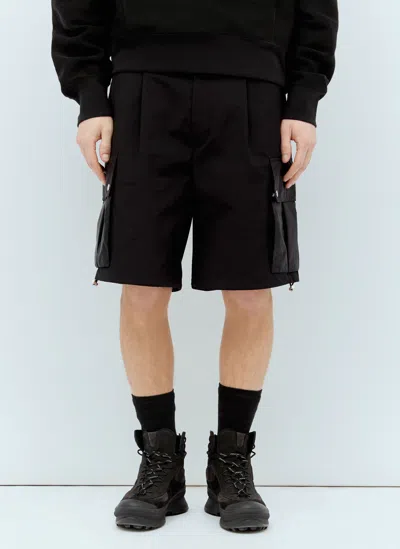 Moncler Logo Patch Cargo Shorts In Black