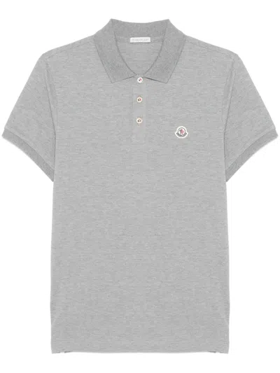 Moncler Poloshirt Mit Logo-patch In Grau