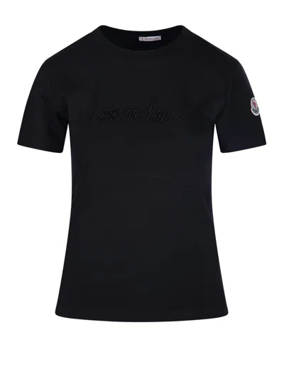 Moncler Logo Patch Crewneck T-shirt In Black