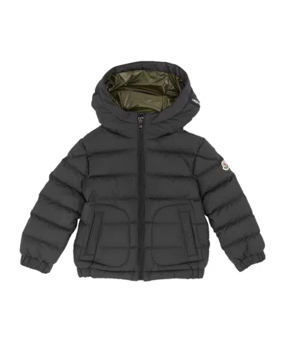 Moncler Logo Patch Down Jacket In Black