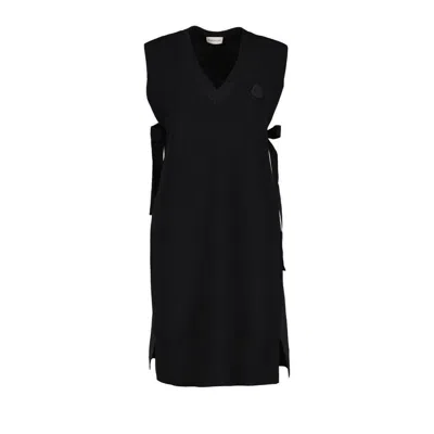 Moncler Logo Patch Drawstring Midi Dress In Black