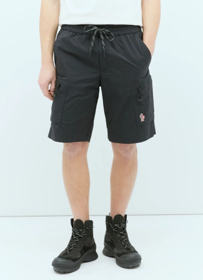 Moncler Logo Patch Drawstring Shorts In Black