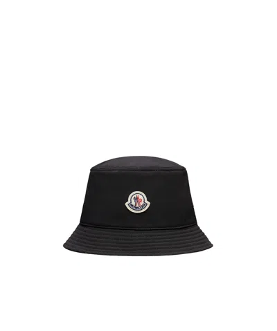 MONCLER MONCLER LOGO PATCH BUCKET HAT