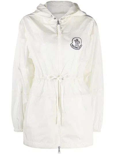Moncler Logo-patch Hooded Raincoat In White