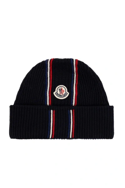 Moncler Logo Patch Knitted Beanie In Multi