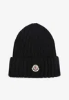 Moncler Mol20933b00036a9327999bb Ribbed Merino Wool Beanie In Black
