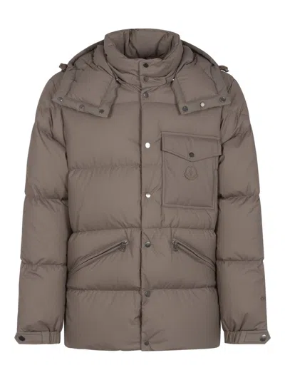 Moncler Logo Patch Padded Coat In Grey