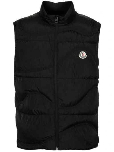 Moncler Logo-patch Padded Gilet In Black