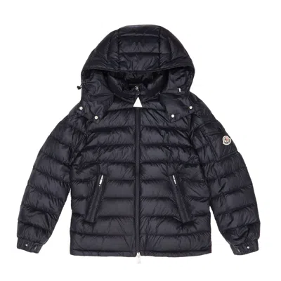 Moncler Logo Patch Padded Jacket In Blu