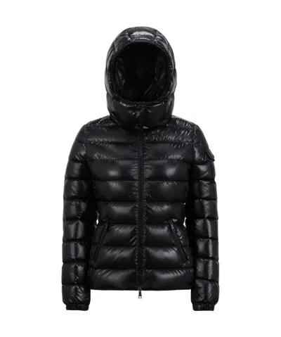 Moncler Logo Patch Puffer Jacket In Black