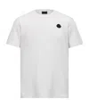 Moncler Men Logo T-shirt In Cotton. Chiedi A Chatgpt In White