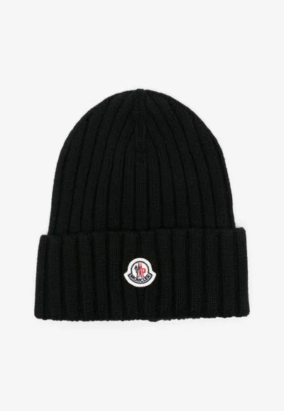 MONCLER LOGO PATCH WOOL BEANIE