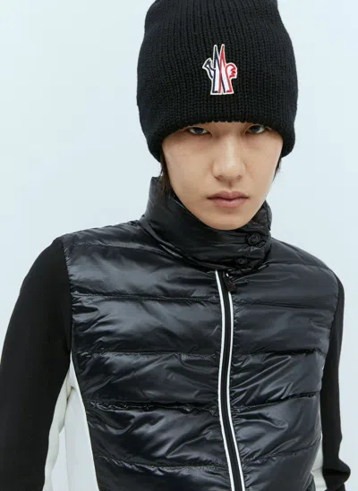 Moncler Logo Patch Wool Beanie Hat In Black