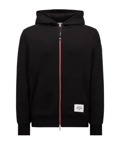 Moncler Logo Patch Zipped Hoodie In Black