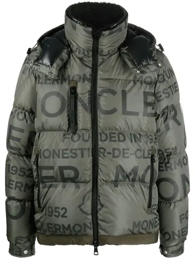 Moncler Logo-print Padded Jacket In Grün
