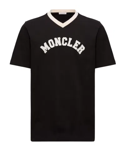 Moncler Logo Heavy Cotton V-neck T-shirt In Black
