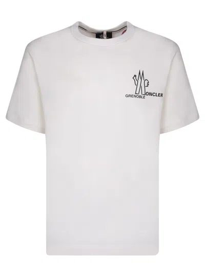 Moncler Logo Print T-shirt In 41