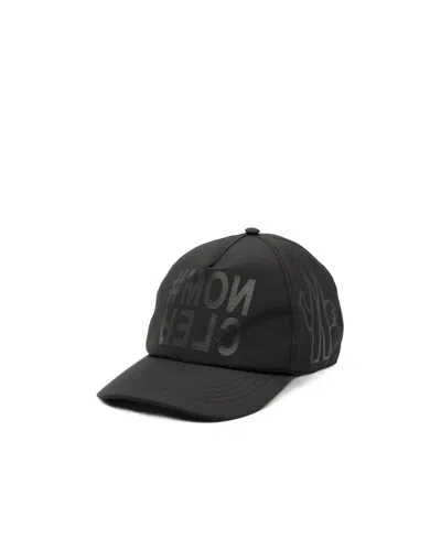 Moncler Logo Printed Baseball Hat In Black