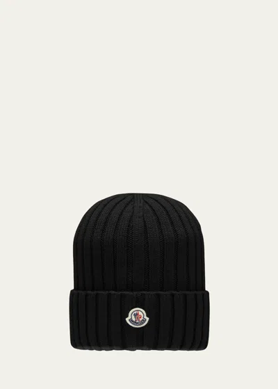 Moncler Logo Ribbed Wool Beanie In Black