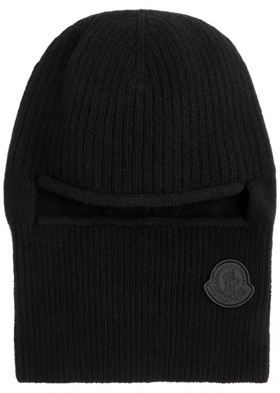 Moncler Logo Ribbed Wool-blend Balaclava In Black