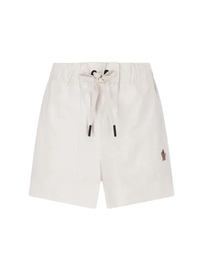 Moncler Logo Shorts In White