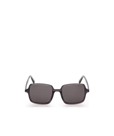 Moncler Logo Square Frame Sunglasses In Gray