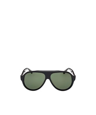 Moncler Logo Sunglasses In Green