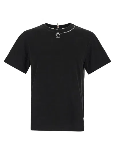 Moncler Logo T-shirt In Black