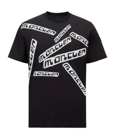 Moncler Logo T-shirt In Black