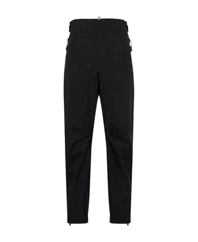 Moncler Logo Tooling Casual Pants In Black