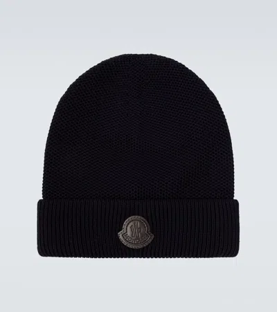 Moncler Logo Virgin Wool Beanie In Black