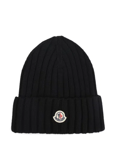 Moncler Logo Wool Beanie In Black