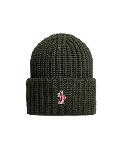 Moncler Logo Wool Beanie In Green