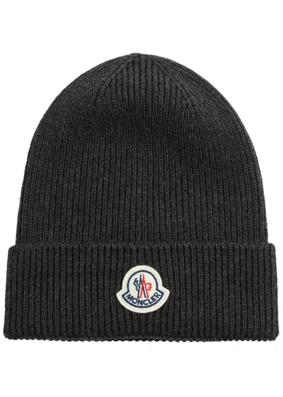 Moncler Logo Wool Beanie In Grey