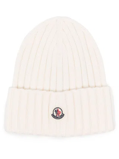 Moncler Logo-patch Ribbed-knit Beanie In White